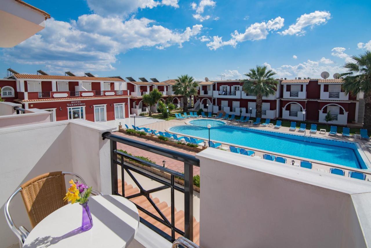 לגאנאס Yakinthos Hotel מראה חיצוני תמונה