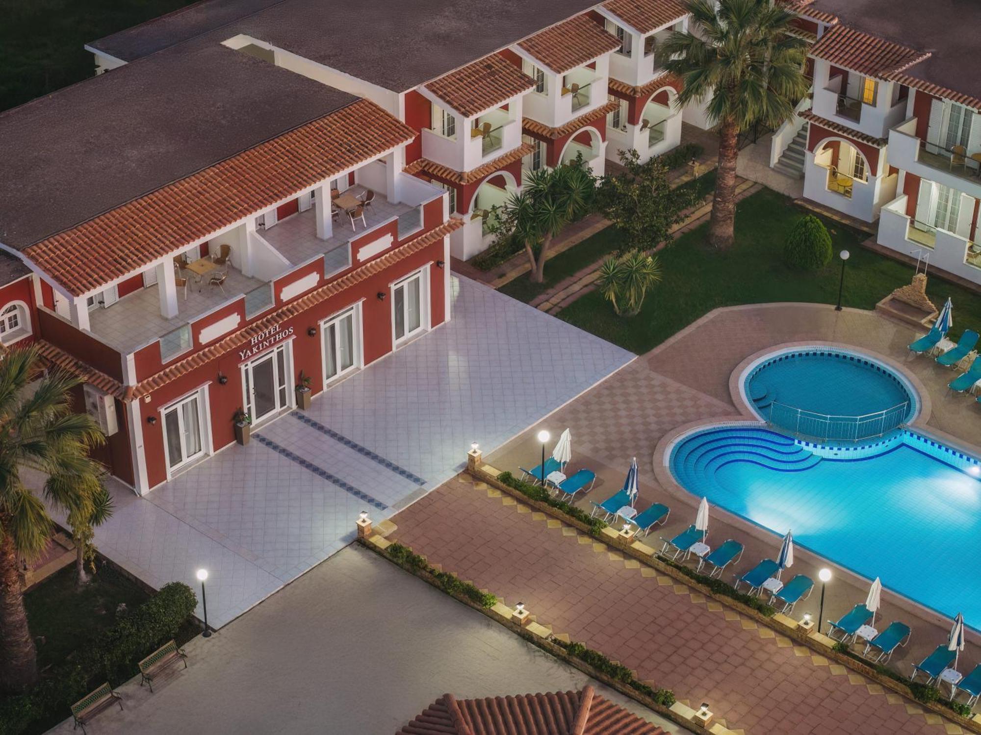 לגאנאס Yakinthos Hotel מראה חיצוני תמונה