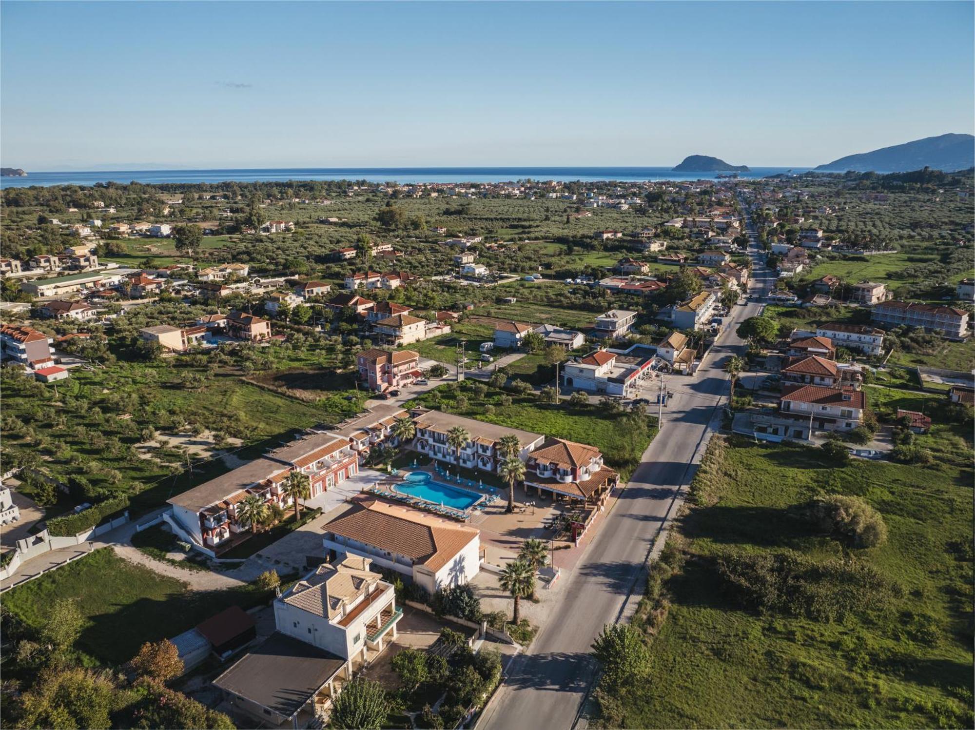 לגאנאס Yakinthos Hotel מראה חיצוני תמונה