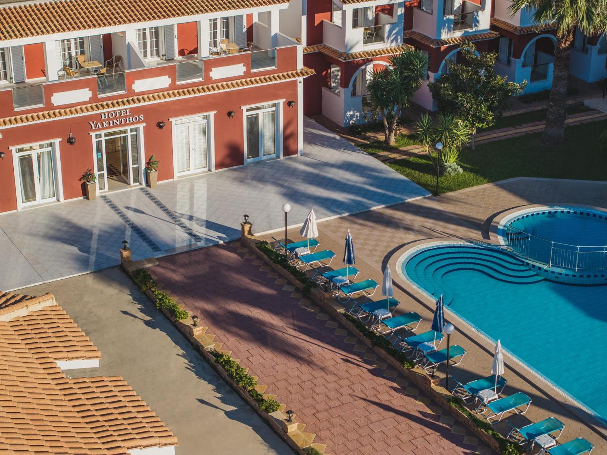לגאנאס Yakinthos Hotel מראה חיצוני תמונה
